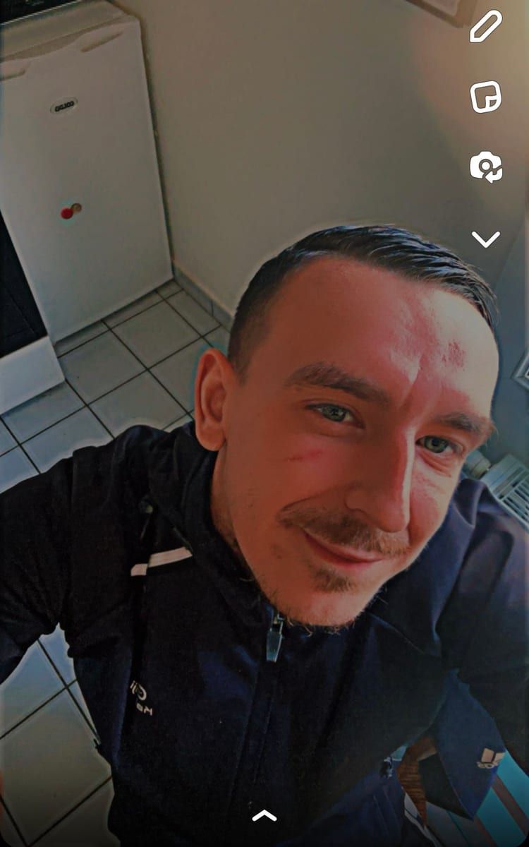 Profil de Matti, 25 ans, Annonce gay à Onhaye (Namur)