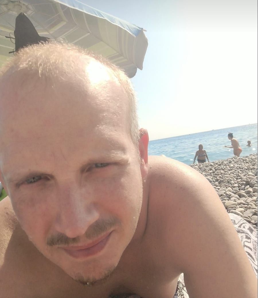 Profil de Ion, 44 ans, Annonce gay à Floreffe (Namur)