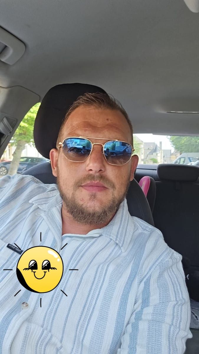 Tidjani - Annonce gay à Viroinval Profil de Tidjani, 29 ans, Annonce gay à Viroinval (Namur)