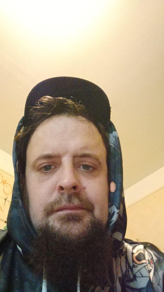 Profil de Angelino, 24 ans, Annonce gay à Cerfontaine (Namur)