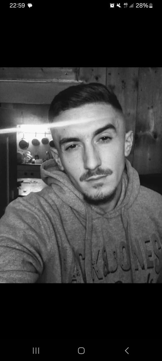 Profil de Nahuel, 22 ans, Annonce gay à Ohey (Namur)