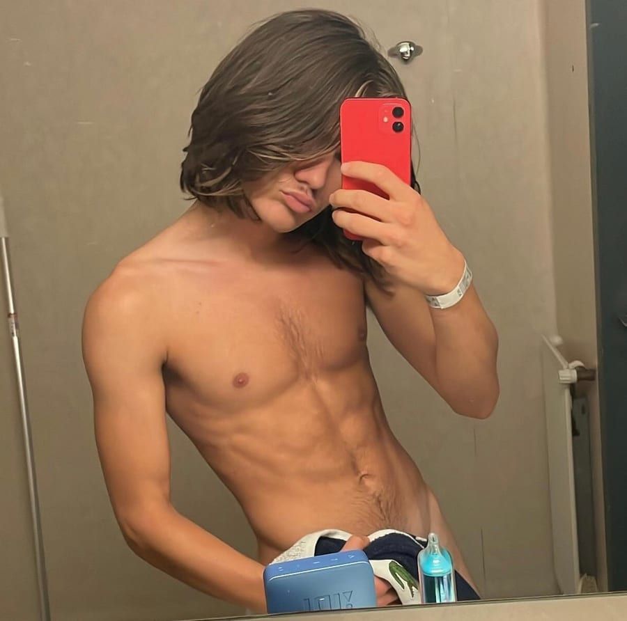 Frederi - Annonce gay à Viroinval Profil de Frederi, 30 ans, Annonce gay à Viroinval (Namur)