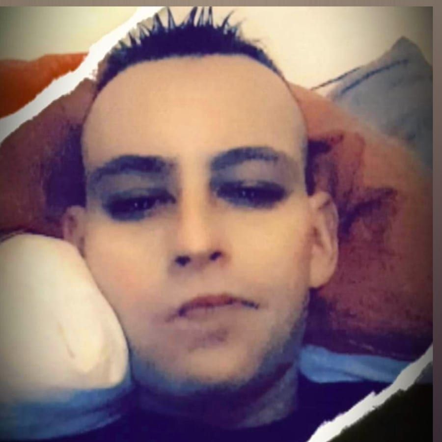 Profil de Halid, 27 ans, Annonce gay à Dinant (Namur)