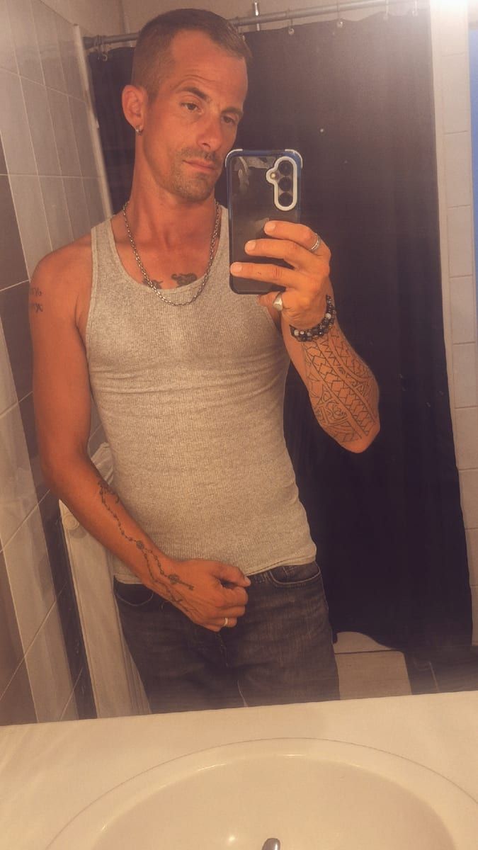Profil de Oguzhan, 23 ans, Annonce gay à Florennes (Namur)