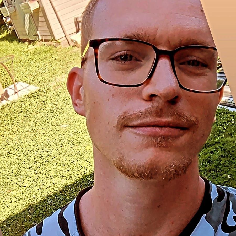 Profil de Iyed, 40 ans, Annonce gay à Vresse-sur-Semois (Namur)