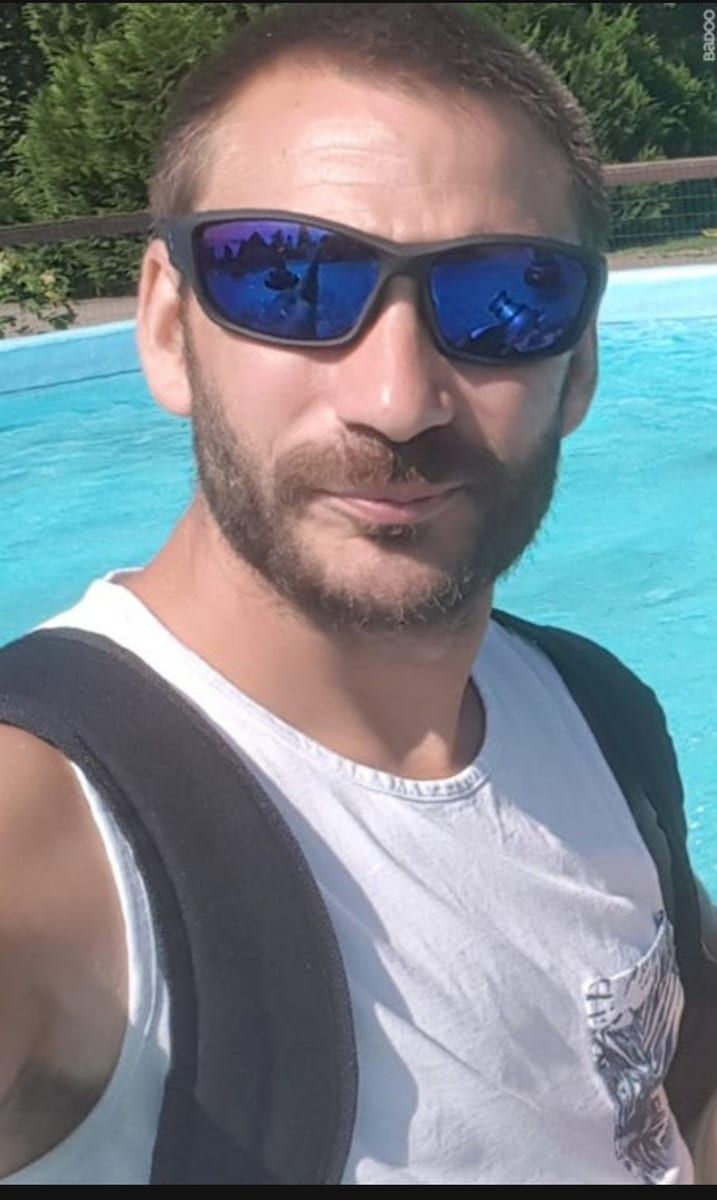 Profil de Romulus, 44 ans, Annonce gay à La Bruyère (Namur)