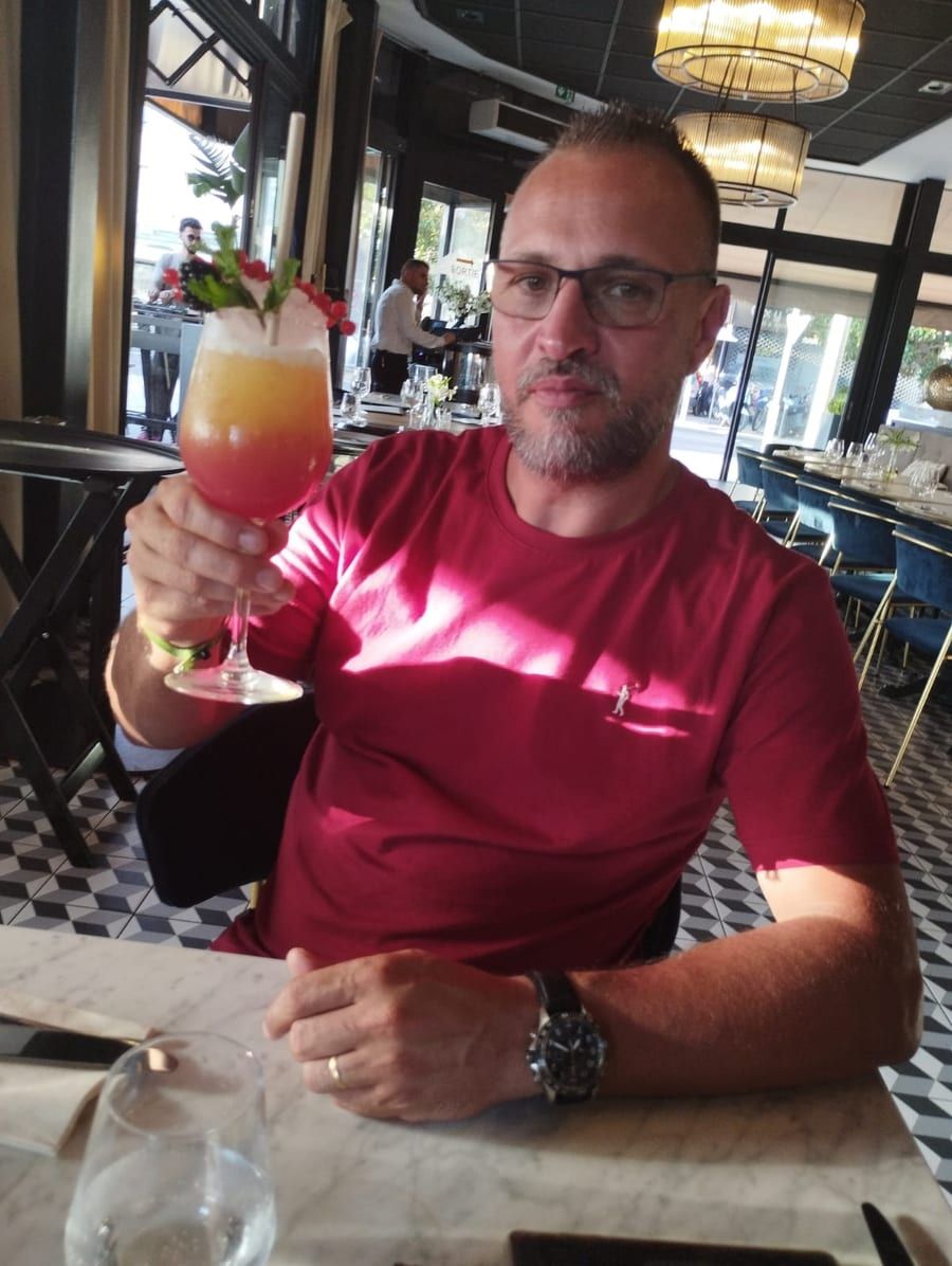 Profil de Issey, 31 ans, Annonce gay à Rochefort (Namur)
